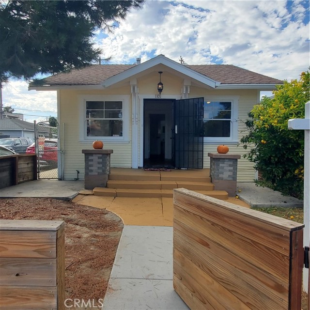 MLS #OC25241517 image #0