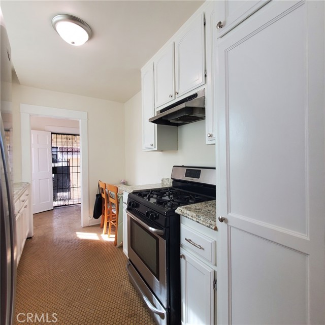 MLS #OC25241517 image #10