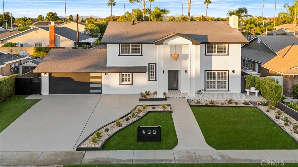 MLS #OC25241526 image #1