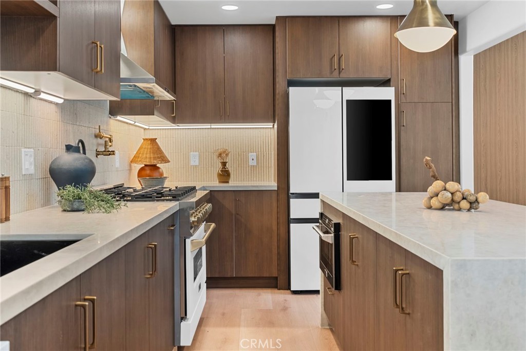 MLS #OC25241526 image #10