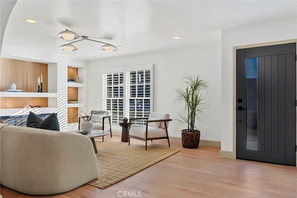 MLS #OC25241526 image #3