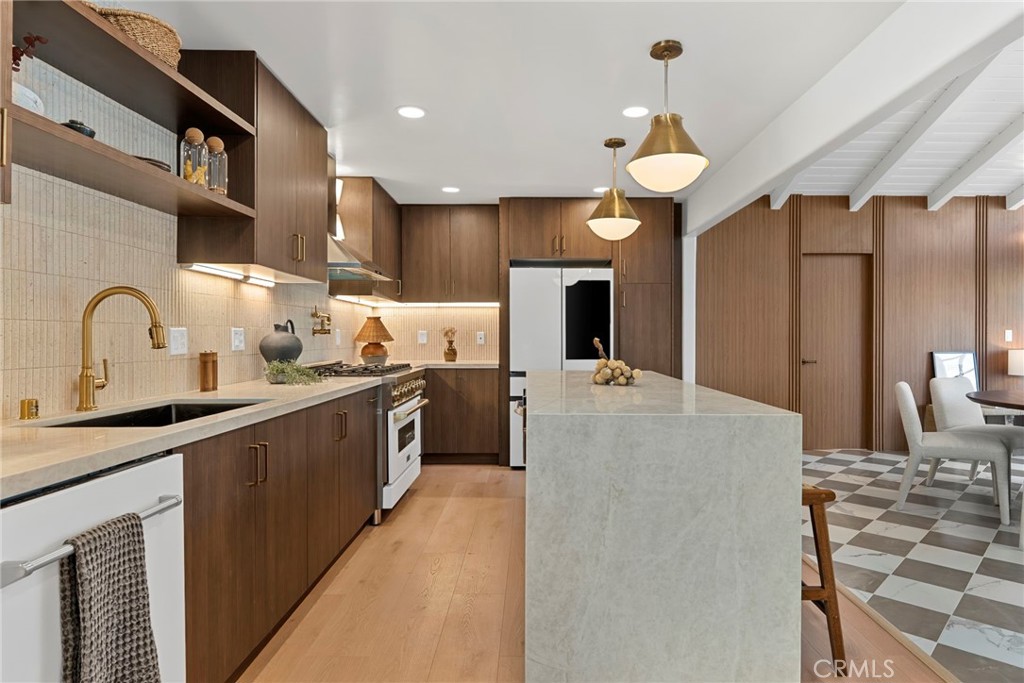 MLS #OC25241526 image #9