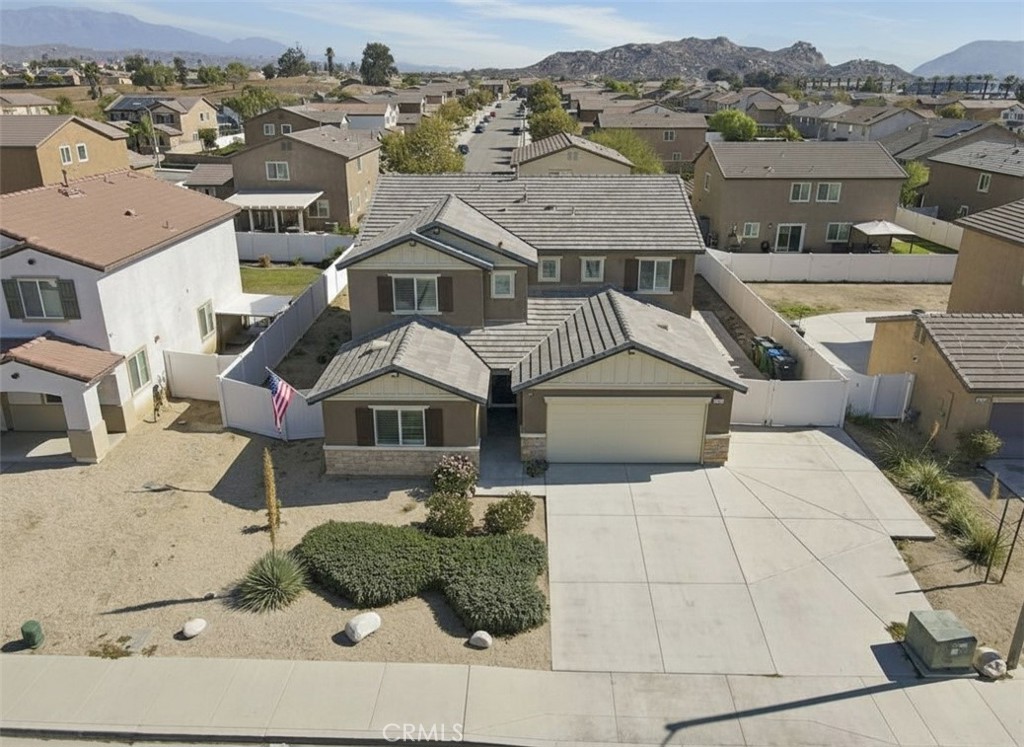 MLS #OC25241556 image #2