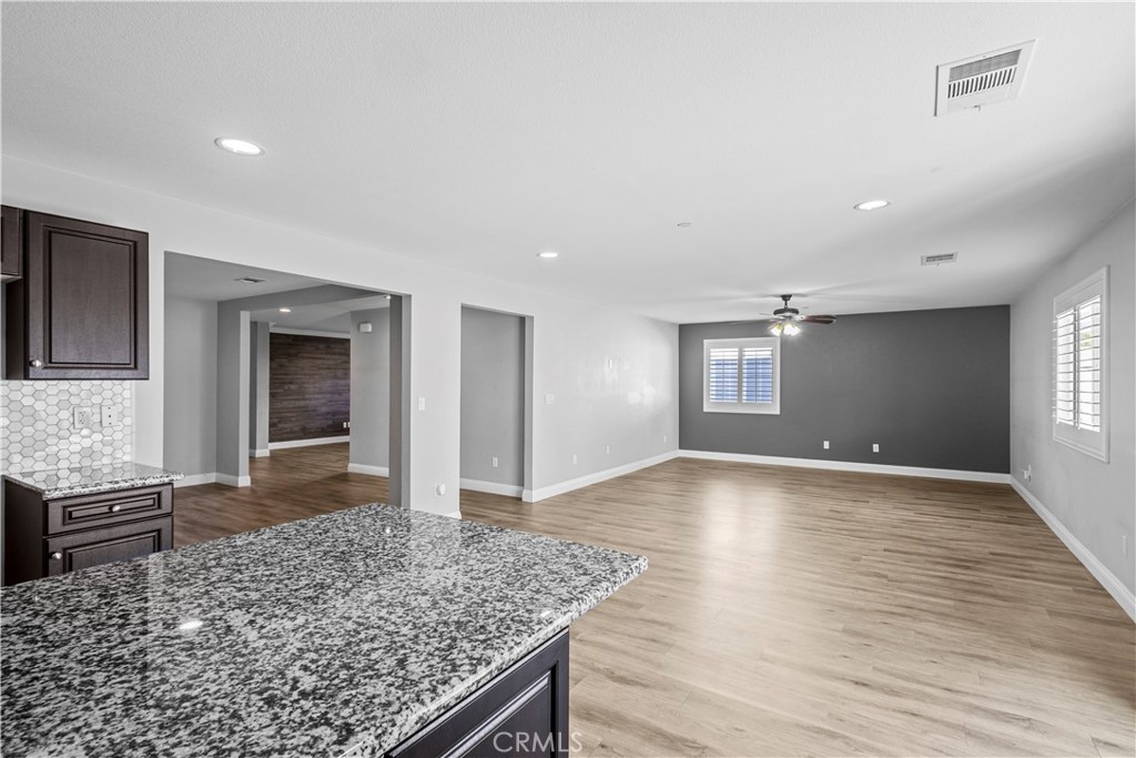 MLS #OC25241556 image #24