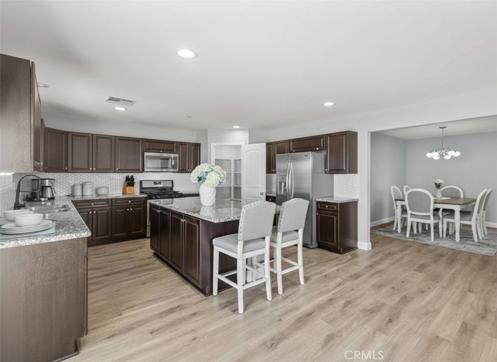 MLS #OC25241556 image #5