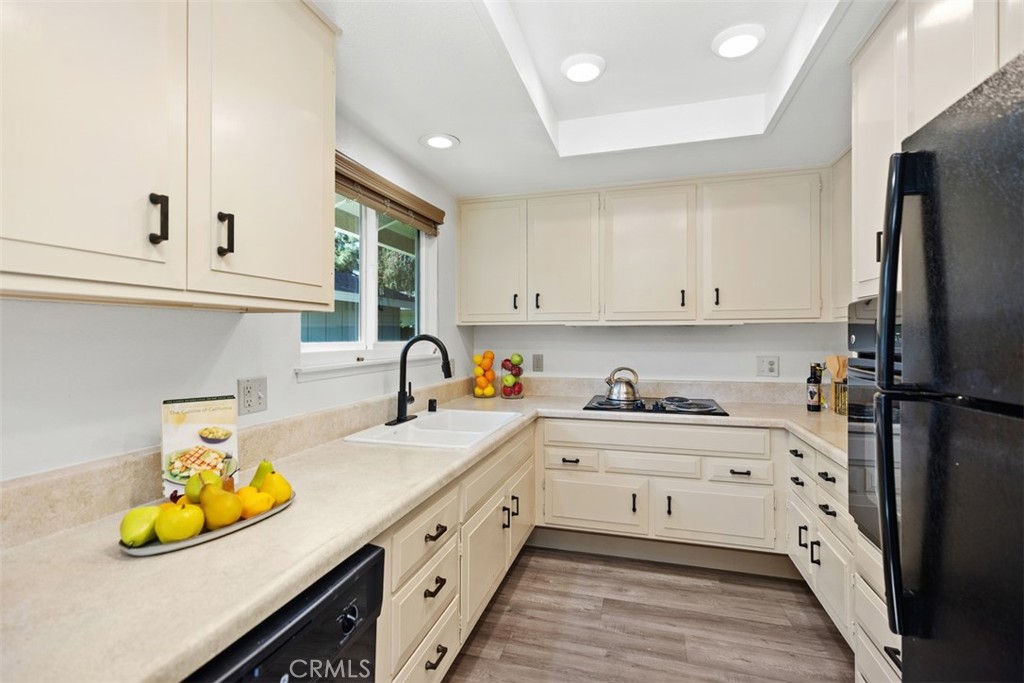 MLS #OC25241611 image #11