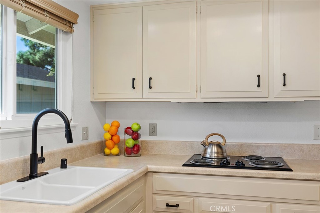 MLS #OC25241611 image #12