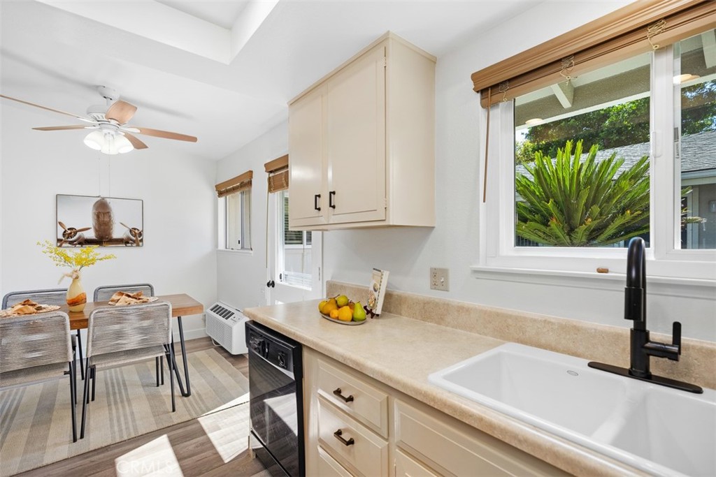 MLS #OC25241611 image #13