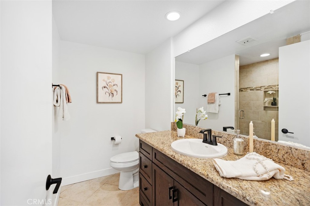 MLS #OC25241611 image #16