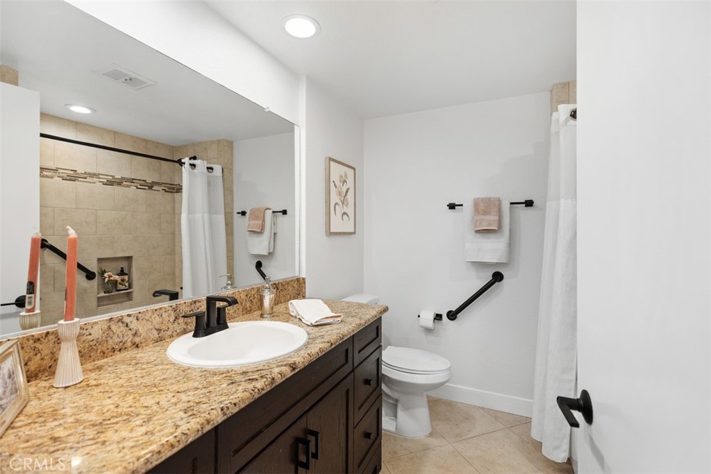 MLS #OC25241611 image #21