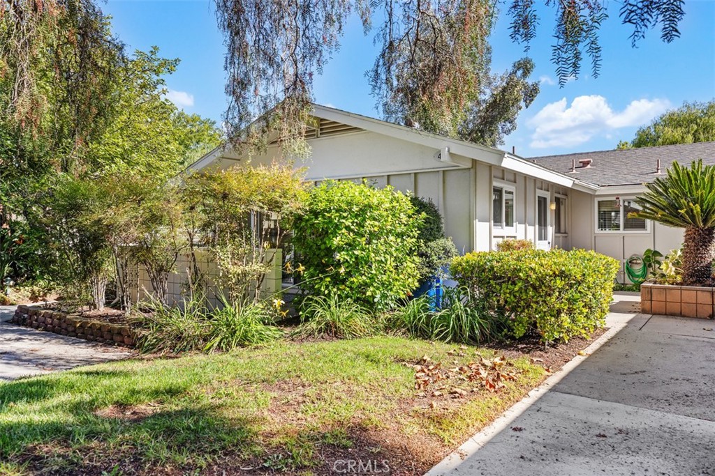 MLS #OC25241611 image #26