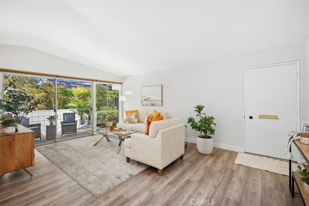 MLS #OC25241611 image #5