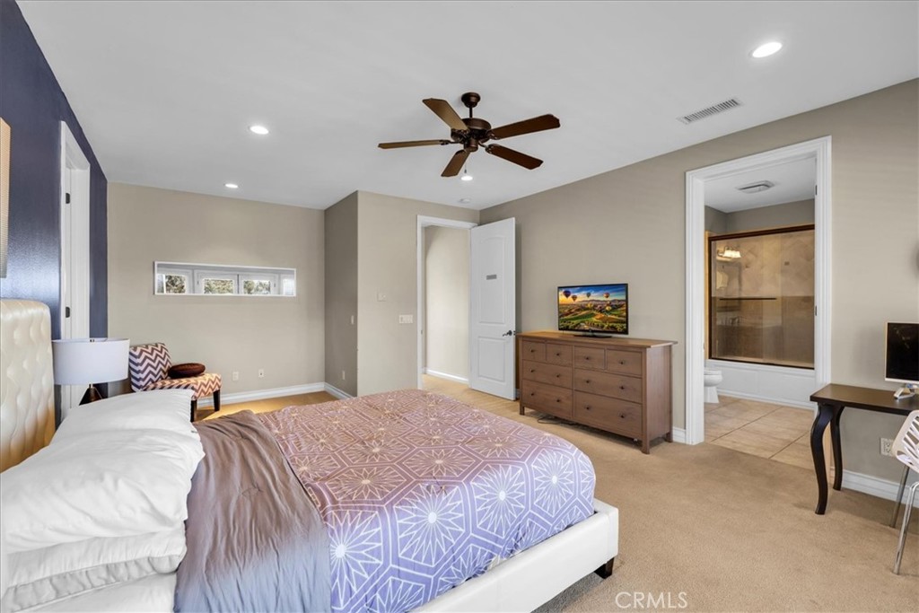 MLS #OC25241657 image #40