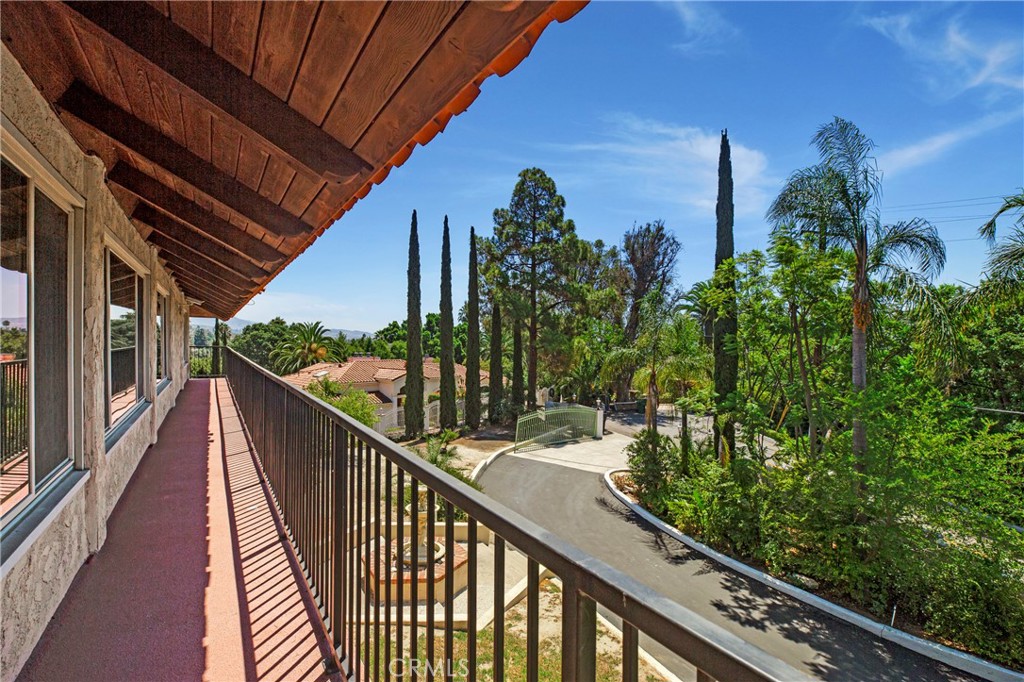 MLS #OC25241749 image #10