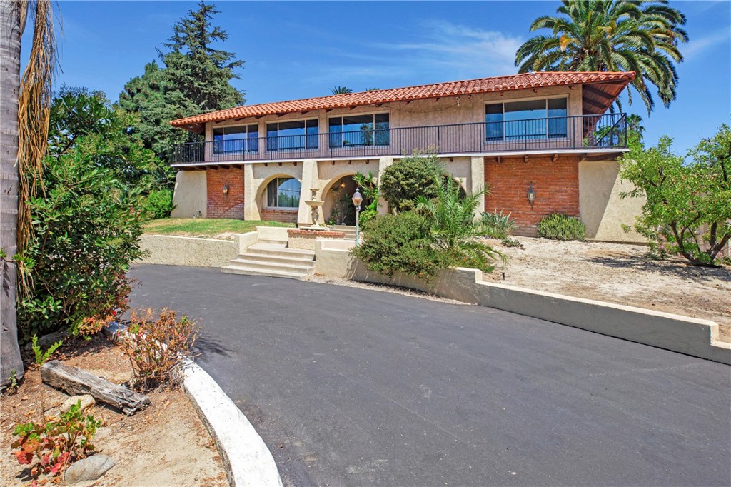 MLS #OC25241749 image #2