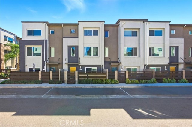 MLS #OC25241770 image #1