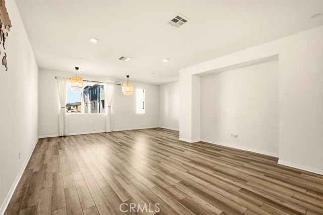 MLS #OC25241770 image #16