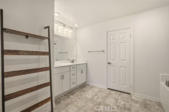 MLS #OC25241770 image #26