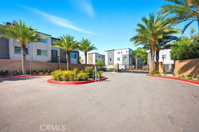 MLS #OC25241770 image #34