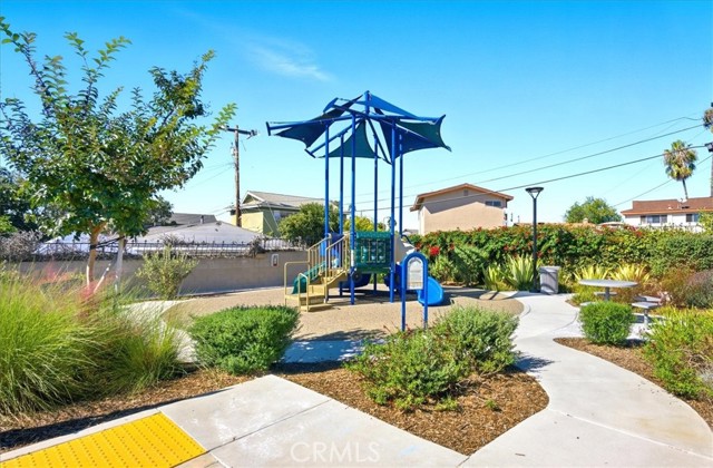 MLS #OC25241770 image #35