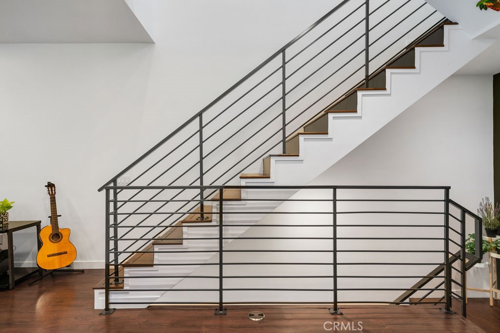 MLS #OC25241827 image #1