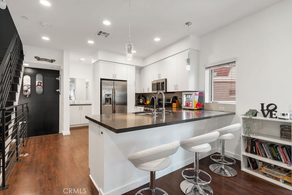 MLS #OC25241827 image #8