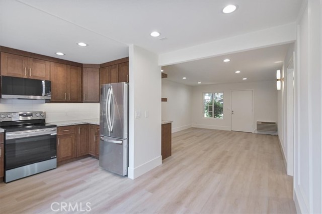 MLS #OC25241845 image #0