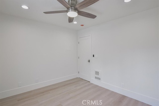 MLS #OC25241845 image #13