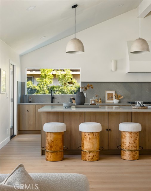 MLS #OC25241849 image #10