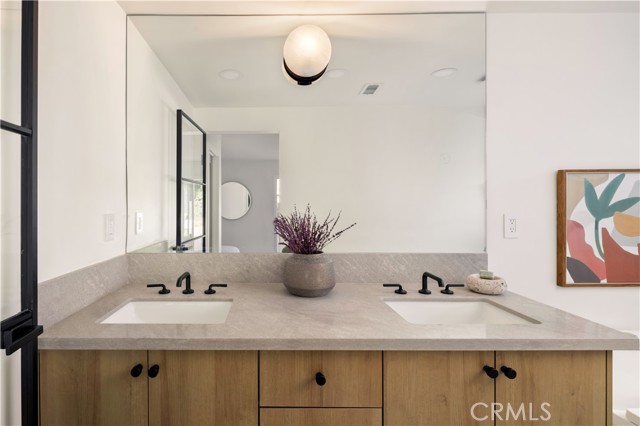 MLS #OC25241849 image #21