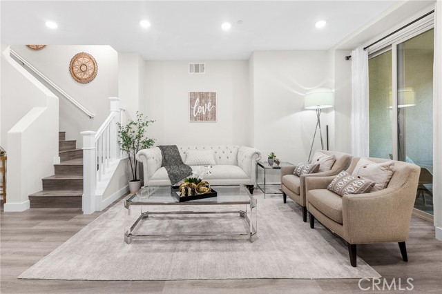 MLS #OC25241859 image #3