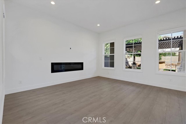 MLS #OC25241878 image #14