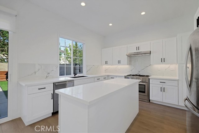 MLS #OC25241878 image #21