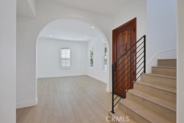 MLS #OC25241878 image #3