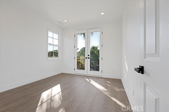 MLS #OC25241878 image #36