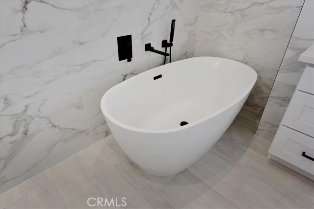 MLS #OC25241878 image #51