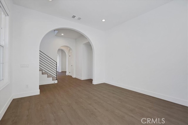 MLS #OC25241878 image #6