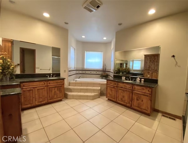 MLS #OC25241906 image #31