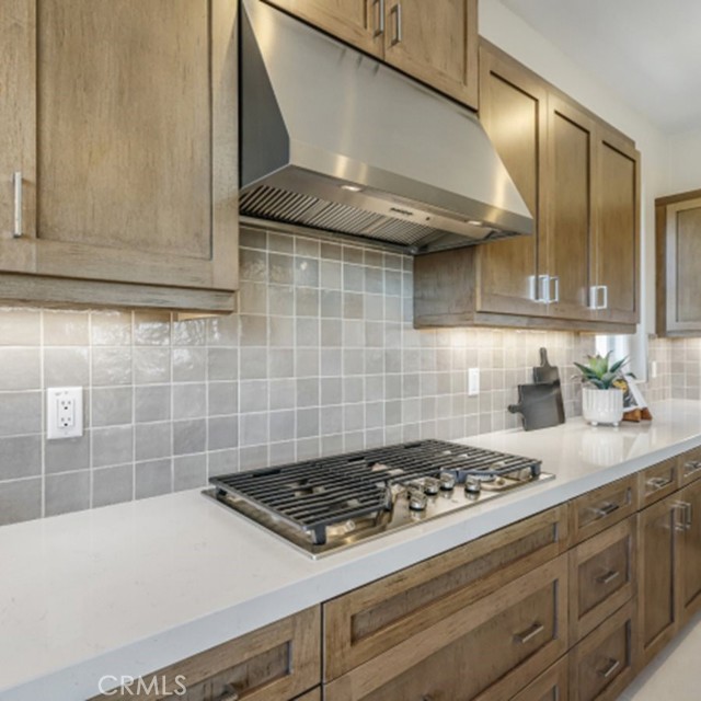 MLS #OC25241910 image #2