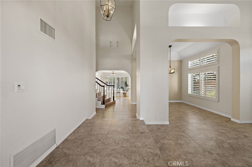 MLS #OC25241913 image #14