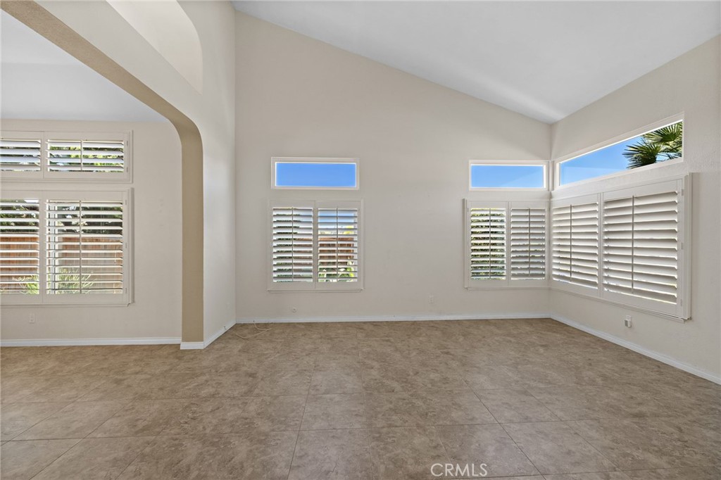 MLS #OC25241913 image #17