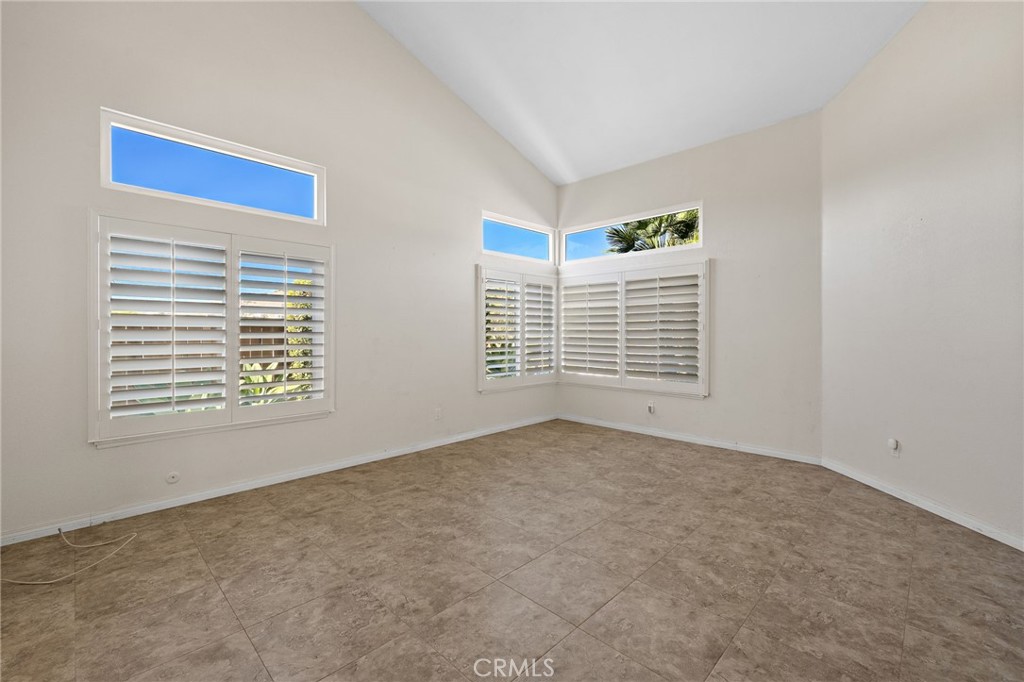 MLS #OC25241913 image #19