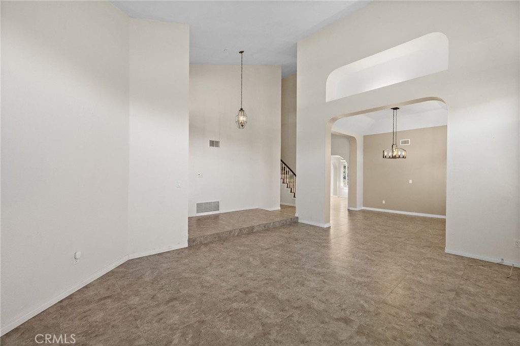 MLS #OC25241913 image #22