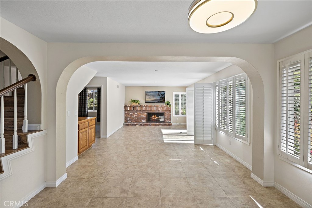 MLS #OC25241913 image #27