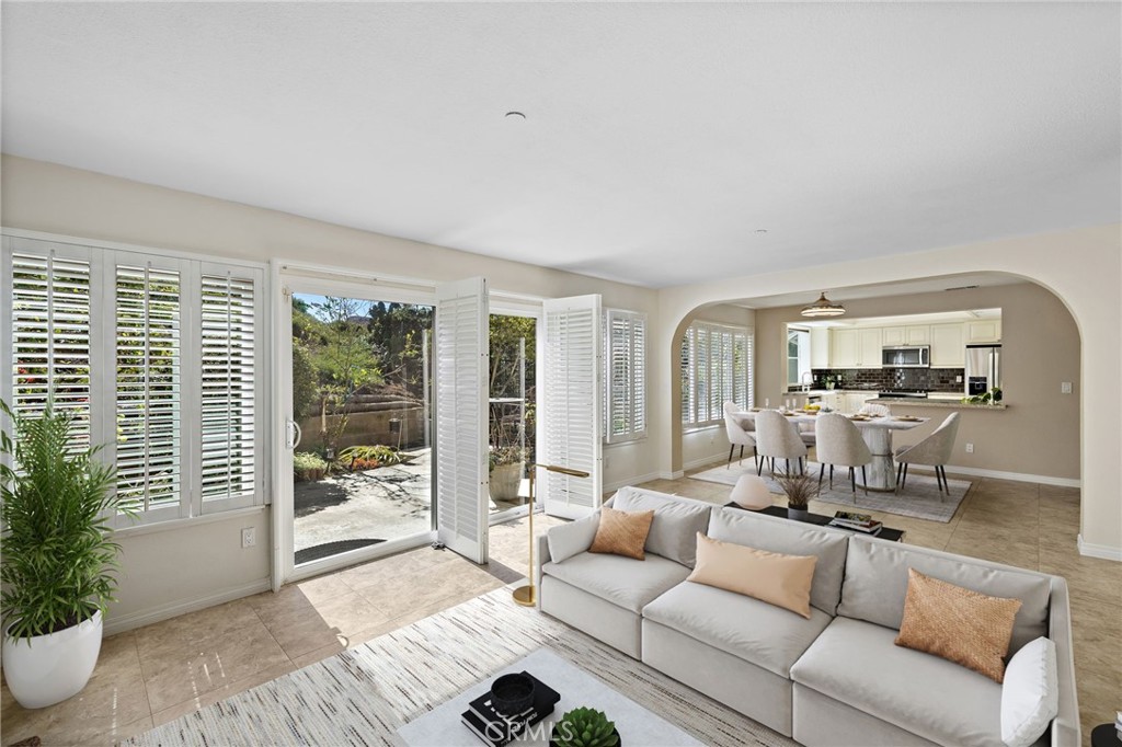 MLS #OC25241913 image #28