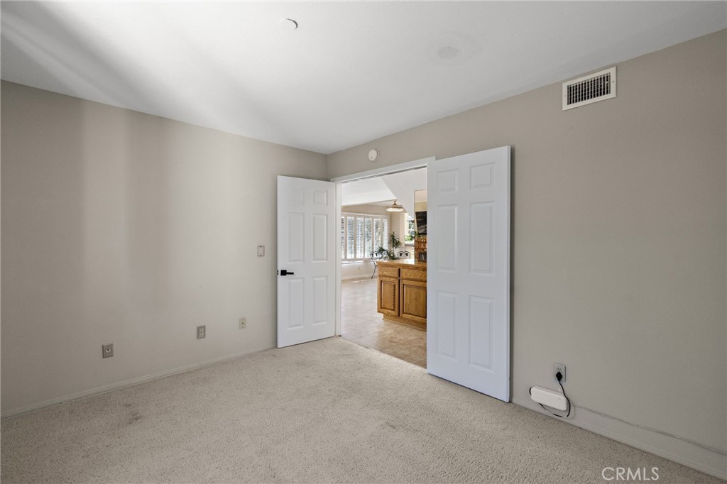 MLS #OC25241913 image #37