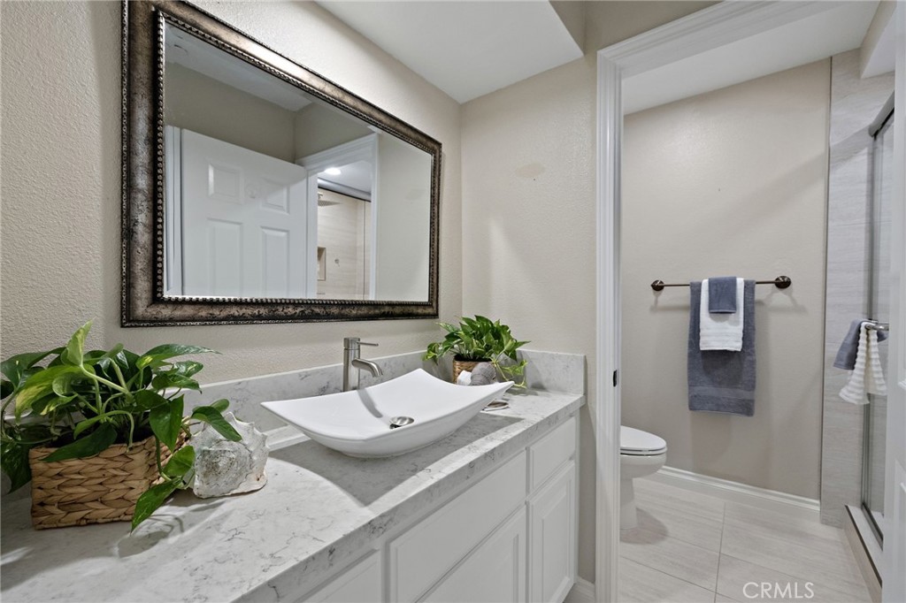 MLS #OC25241913 image #38