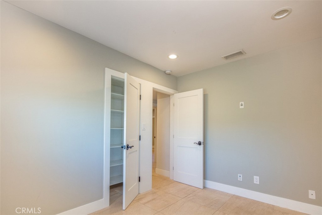 MLS #OC25241954 image #24