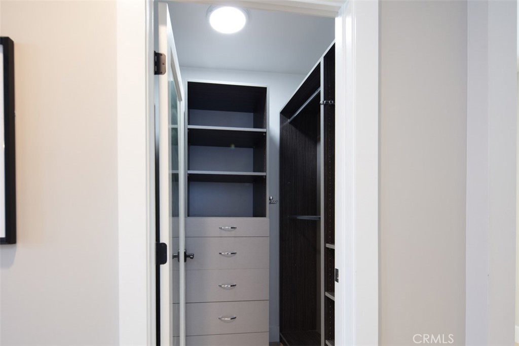 MLS #OC25241954 image #31