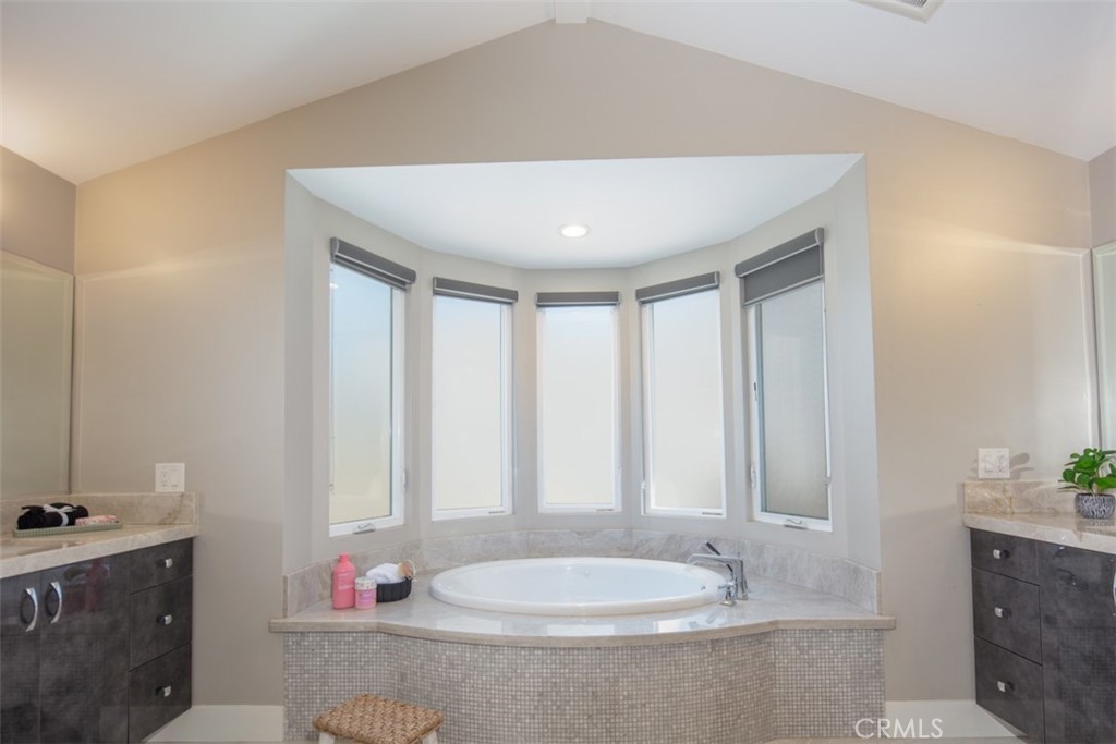 MLS #OC25241954 image #43